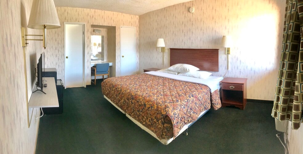 More Photos Of 1214 E Route 66 Blvd, Tucumcari Hotel For Sale