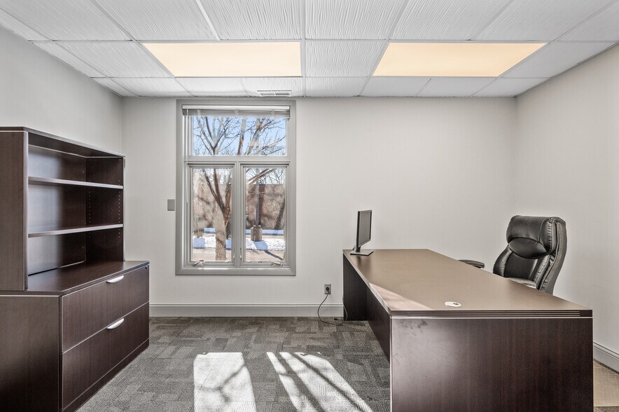 More Photos Of 4920-4934 Lincoln Dr, Edina Office For Sale