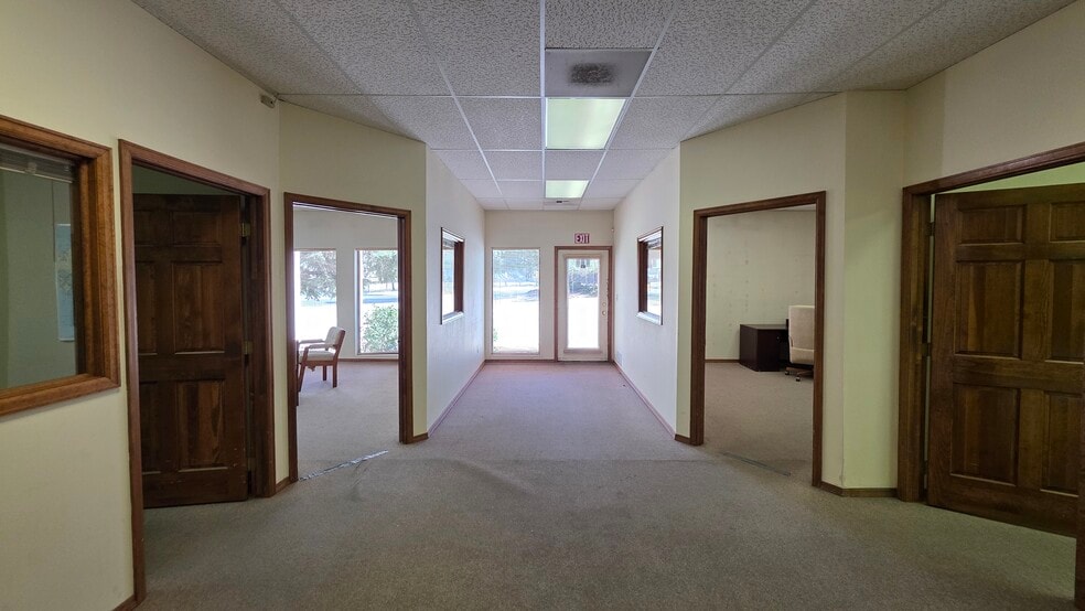 More Photos Of 250 Ruskin Dr, Colorado Springs Warehouse For Sale