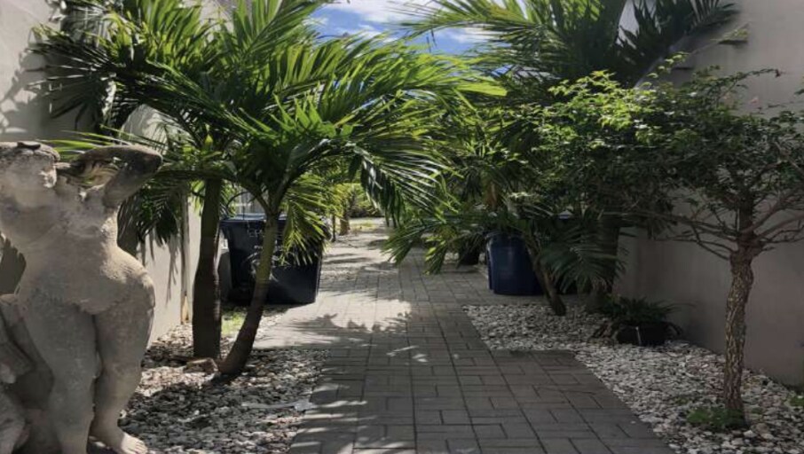 More Photos Of 330 NW 29th St, Miami Loft Creative Space For Lease