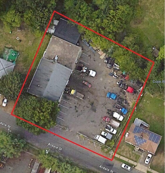 More Photos Of 370 Ardale St, West Haven Light Manufacturing For Sale