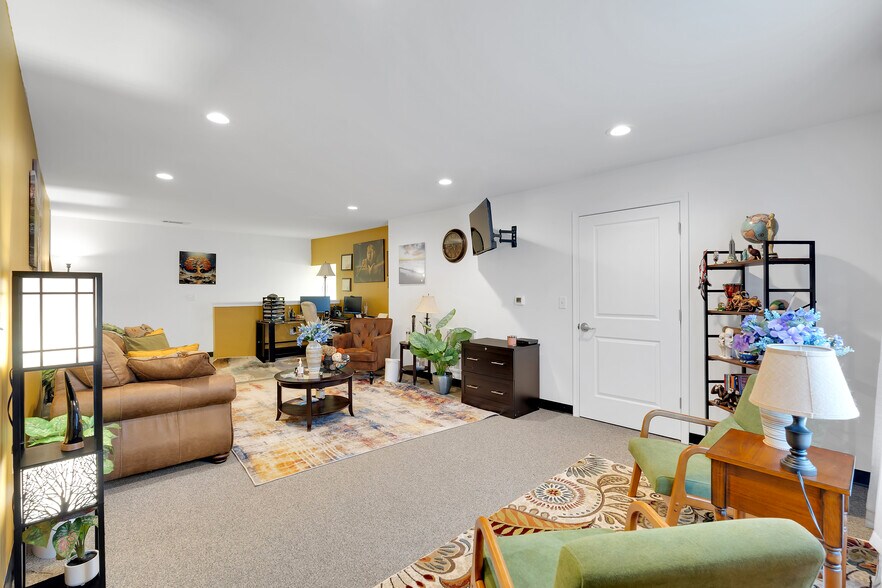 More Photos Of 248-250 Adley Way, Greenville Office For Sale