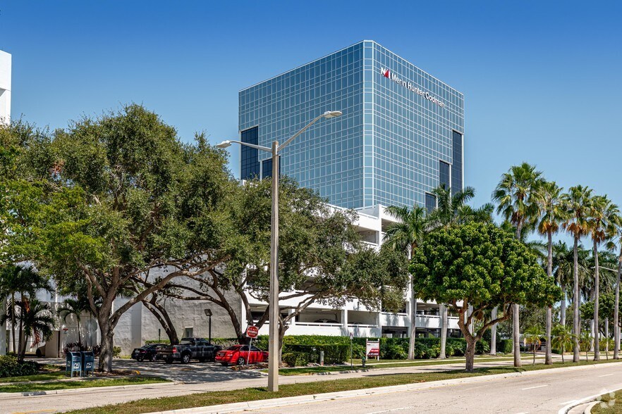 More Photos Of 1601 Forum Pl, West Palm Beach Office For Lease