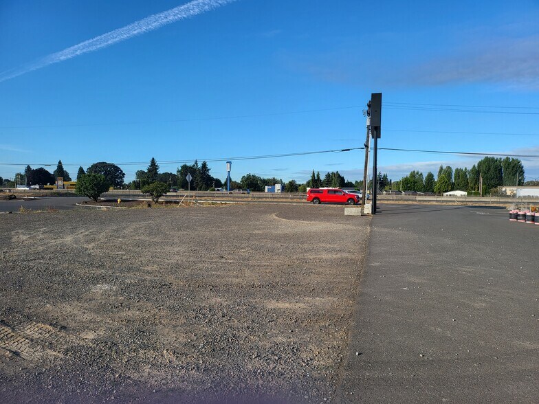 More Photos Of 1350 Atlantic Ave, Woodland Land For Lease