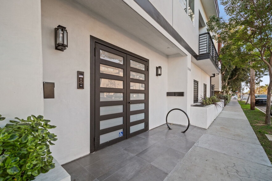 More Photos Of 13846 Moorpark St, Sherman Oaks Apartments For Sale