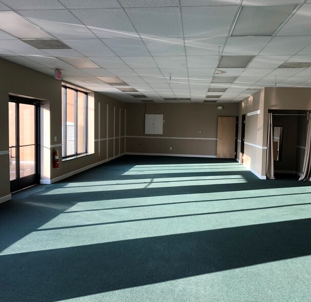 More Photos Of 603 W Grand River Ave, Brighton Freestanding For Lease