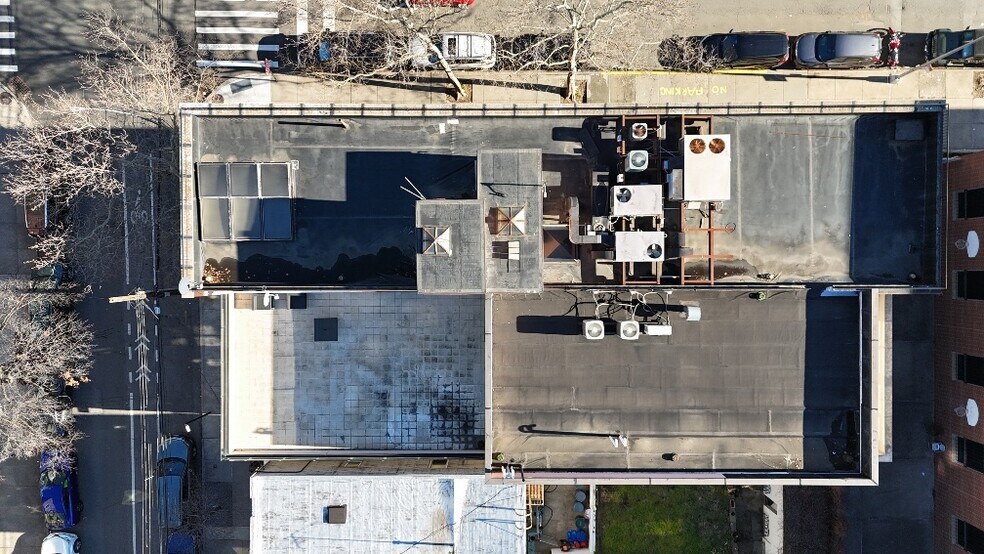 More Photos Of 25-20 39th Ave, Long Island City Office For Sale