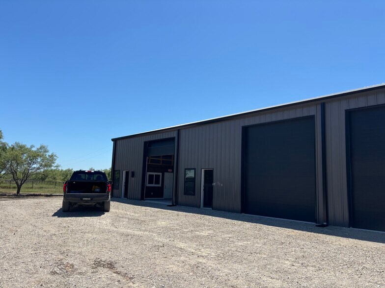 More Photos Of 10935 FM 1385, Pilot Point Unknown For Lease