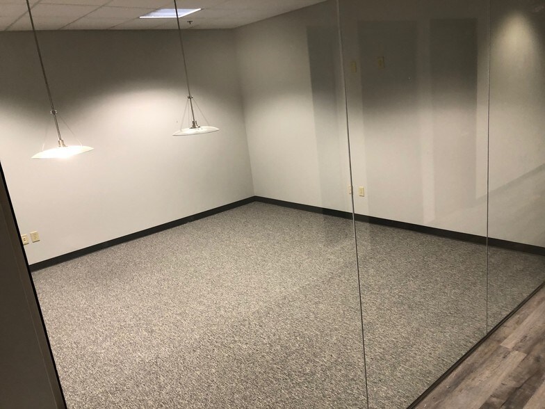 More Photos Of 2125 Barrett Park Dr NW, Kennesaw Office For Lease