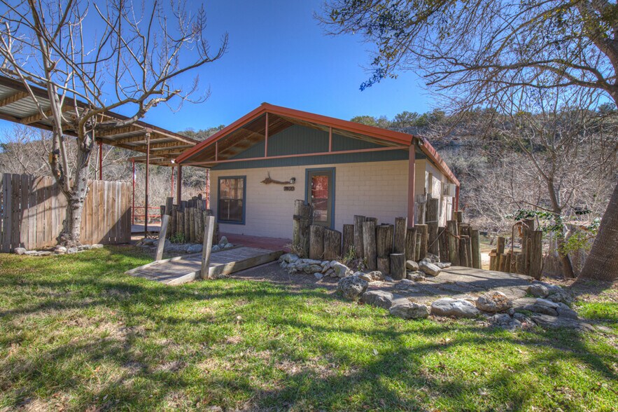 More Photos Of 7367 River Rd, New Braunfels Lodge Meeting Hall For Sale