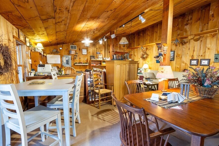 More Photos Of 18 Sargent St, Cherry Valley Flex For Sale