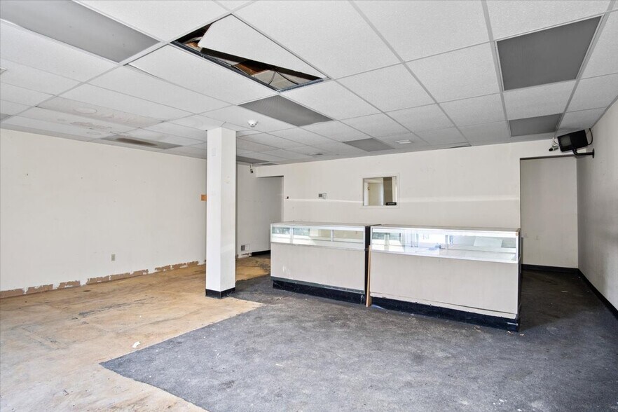 More Photos Of 116 Franklin Ave, Scranton Storefront Retail Office For Sale