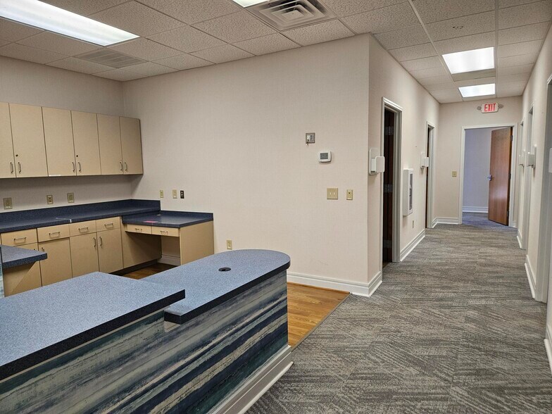 More Photos Of 2459 Emerald Pl, Greenville Medical For Sale