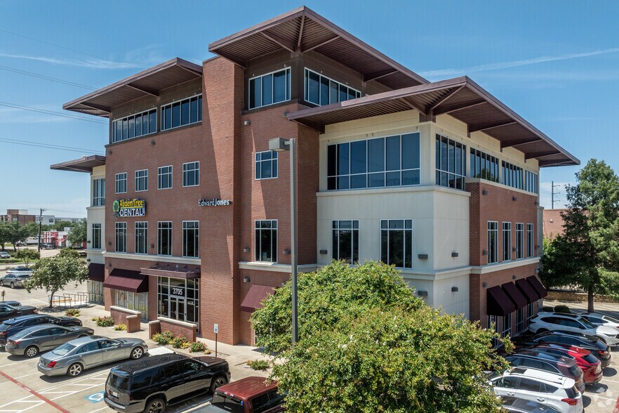 More Photos Of 3705 Lakeview Pkwy, Rowlett Office For Lease