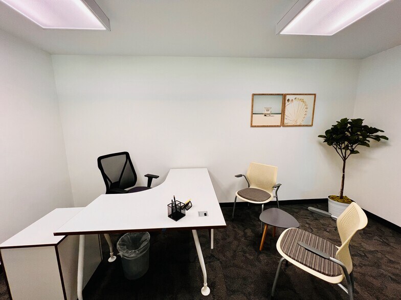 More Photos Of 10549-10555 Jefferson Blvd, Culver City Unknown For Lease