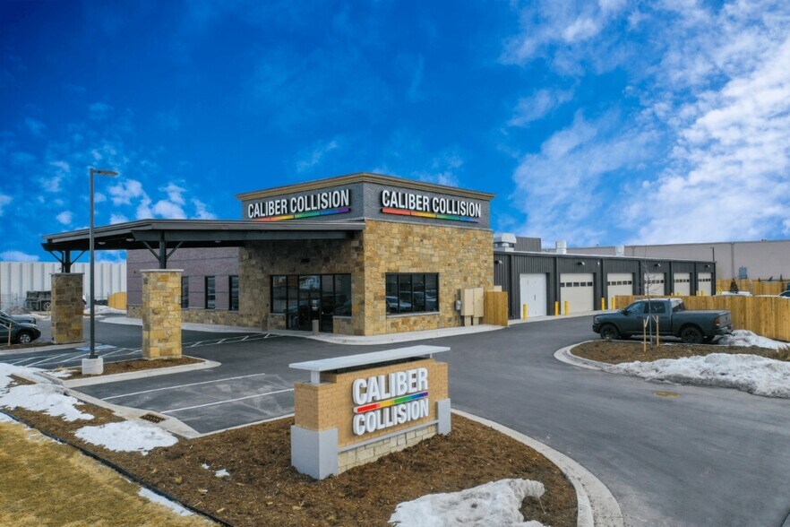 More Photos Of 5050 Smith Rd, Denver Flex For Sale