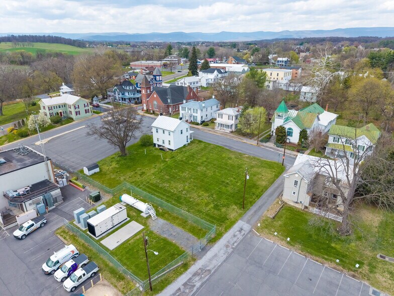 More Photos Of 107 S High St, Edinburg Land For Sale