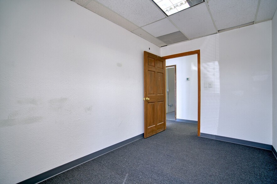 More Photos Of 2200 Central Ave, Boulder Industrial For Sale