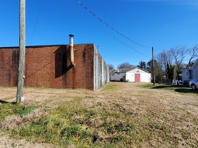 More Photos Of 1408 Glenn Ave, Kannapolis Warehouse For Lease