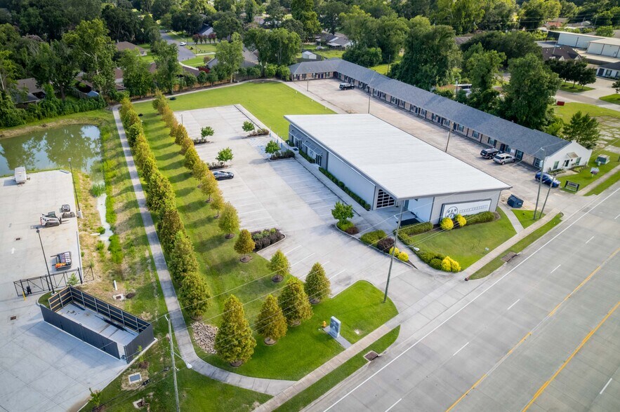 Primary Photo Of 12110 S Harrells Ferry Rd, Baton Rouge Showroom For Sale