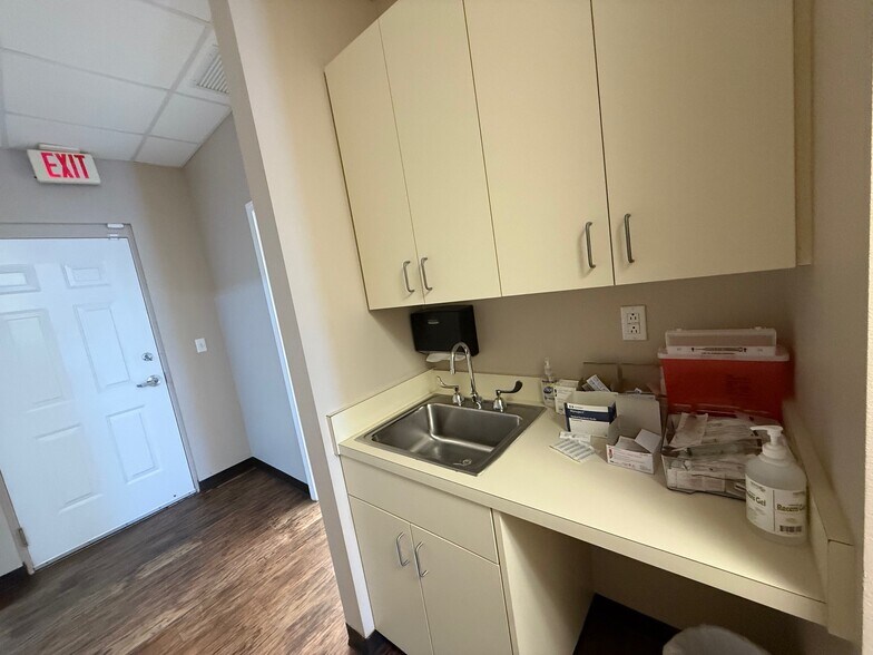 More Photos Of 12385 Sorrento Rd, Pensacola Coworking Space