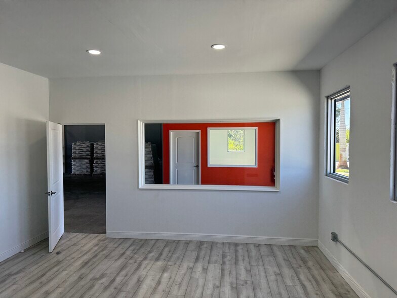 More Photos Of 8160 SW Jack James Dr, Stuart Light Distribution For Lease