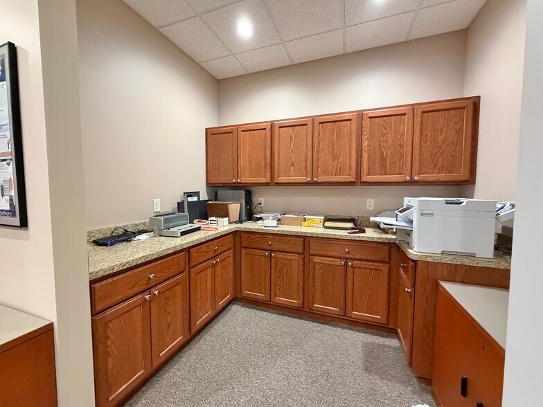 More Photos Of 26 E 3 Mile Rd, Sault Sainte Marie Office For Sale