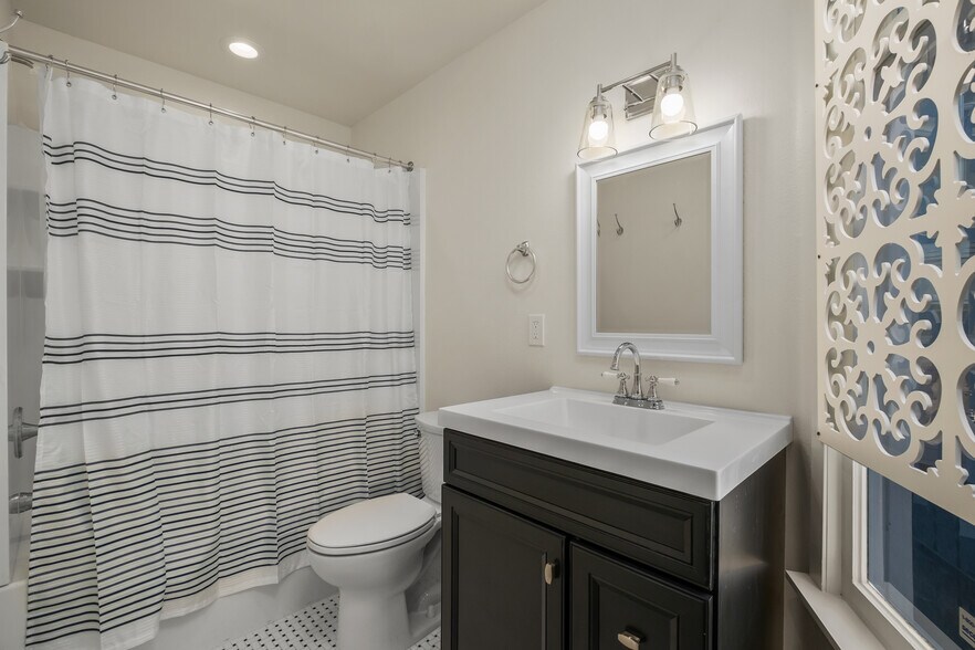 More Photos Of 214 Stewart St, Reno Apartments For Sale
