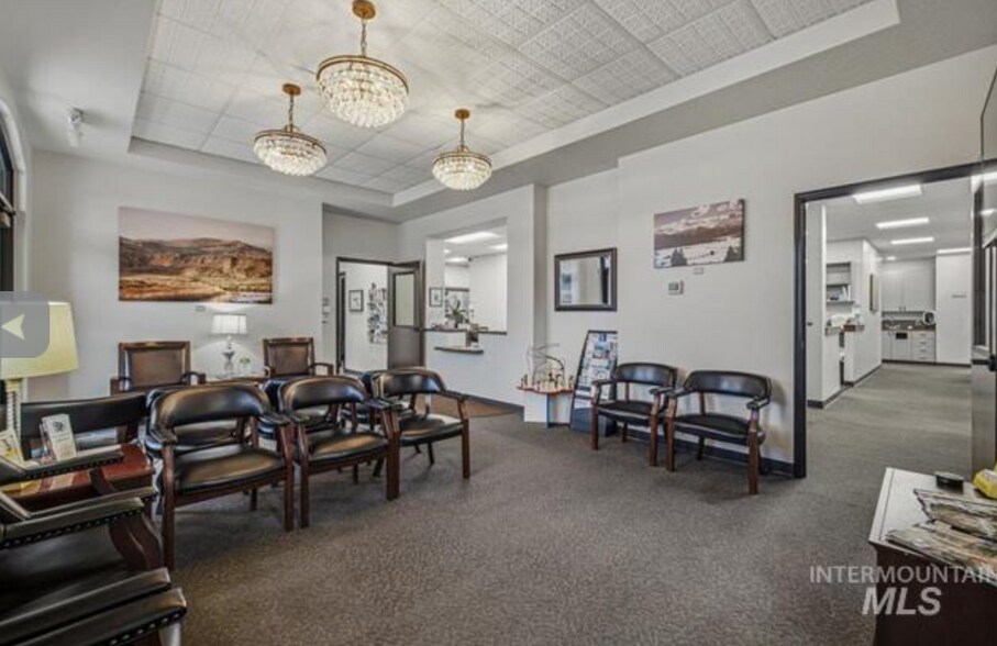 More Photos Of 1588 W Cayuse Creek Dr, Meridian Medical For Sale