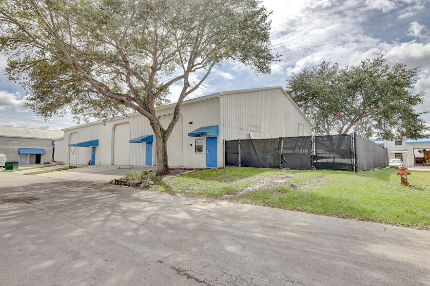 More Photos Of 3359 SW 42nd Ave, Palm City Warehouse For Sale
