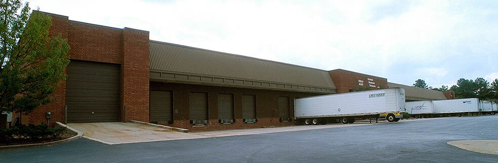 More Photos Of 6376 Corley Rd, Peachtree Corners Warehouse For Lease