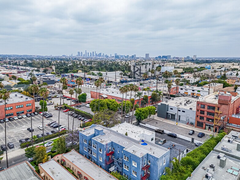 More Photos Of 1131 Lodi Pl, Los Angeles Apartments For Sale