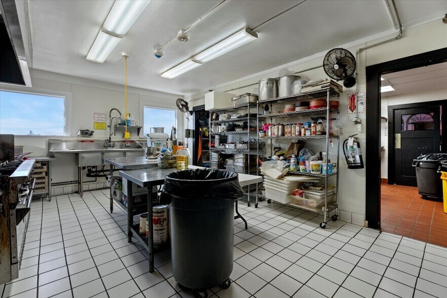 More Photos Of 917 Whittier Blvd, Montebello Storefront For Sale