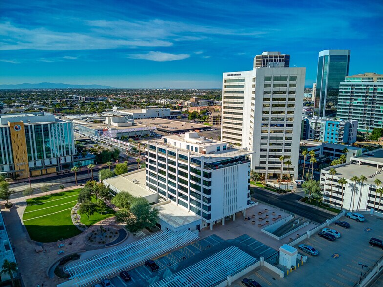 More Photos Of 3033 N Central Ave, Phoenix Office For Sale