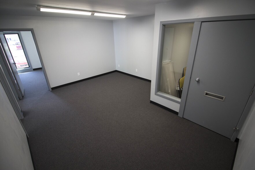 More Photos Of 4000 Portage St, Kalamazoo Office For Lease