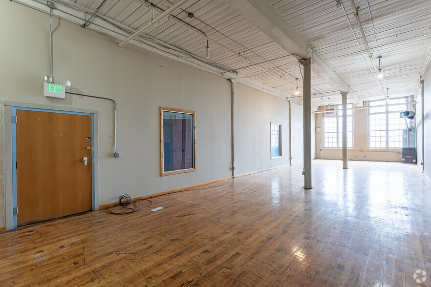 More Photos Of 165 Front St, Chicopee Office For Lease