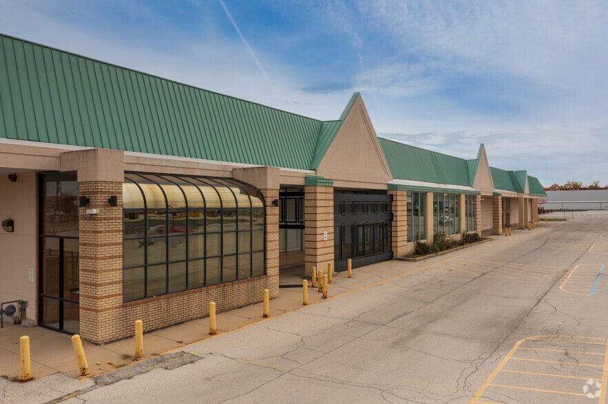 More Photos Of 6529 Columbia Ave, Hammond Office For Lease