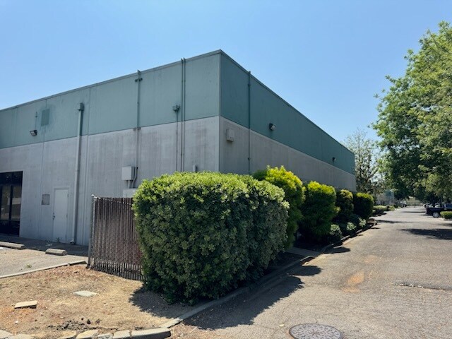 More Photos Of 1950 5th St, Davis Industrial For Lease