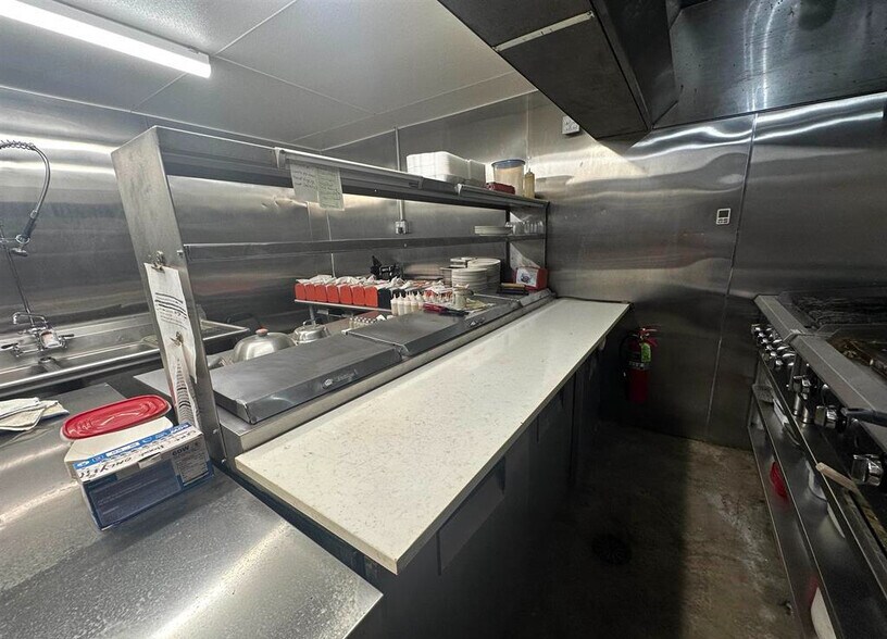 More Photos Of 504 Main St, Varna Restaurant For Sale