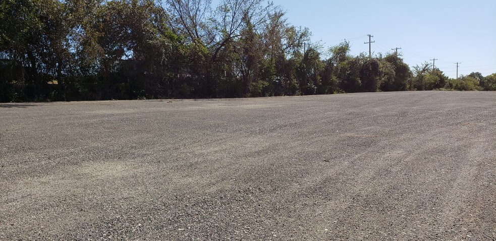 More Photos Of 8010 Rendon Bloodworth Rd, Mansfield Land For Lease