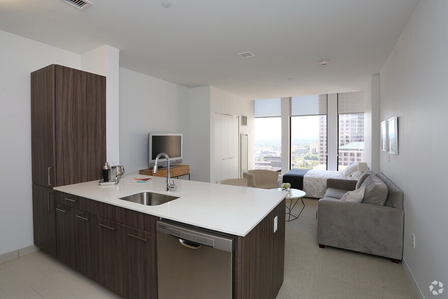 More Photos Of 777 Main St, Hartford Apartments For Lease