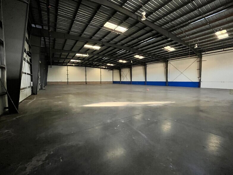 More Photos Of 14662 El Molino St, Fontana Warehouse For Sale