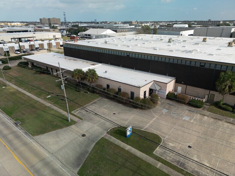 More Photos Of 801 Edwards Ave, New Orleans Distribution For Lease