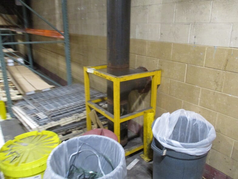 More Photos Of 2800 Estes St, Norton Shores Manufacturing For Sale