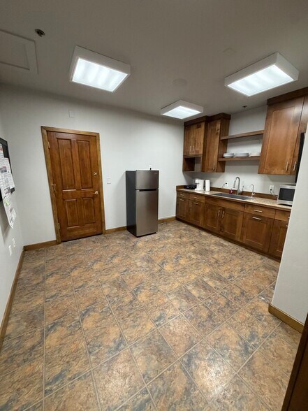 More Photos Of 1920 Prospector Ave, Park City Office For Sale