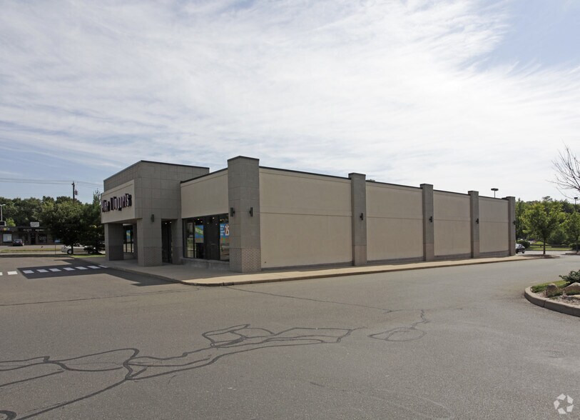 More Photos Of 2335 Dixwell Ave, Hamden Unknown For Lease