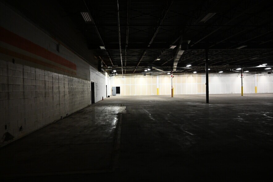 More Photos Of 2300 Claremont Ave, Ashland Freestanding For Lease