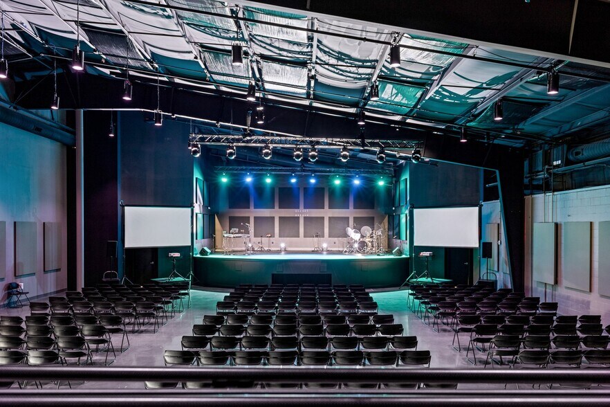 More Photos Of 1215 Tom Ginnever Ave, O'Fallon Religious Facility For Lease