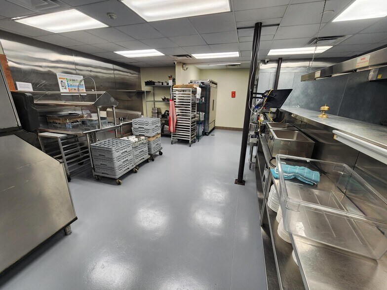 More Photos Of 122 Main St, Thomson General Retail For Sale