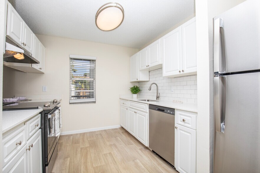 More Photos Of 804 Fairmaiden Ln, Brandon Apartments For Sale